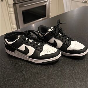 Nike Panda Dunks